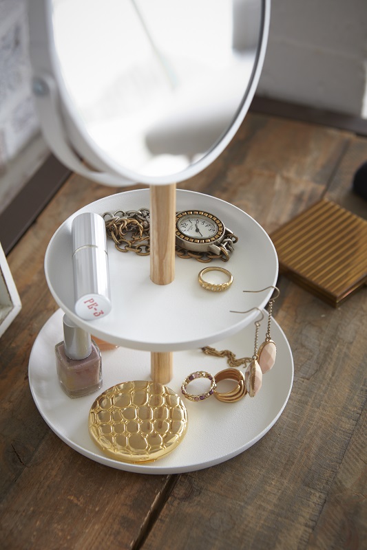 Specchio da tavolo per trucco con portagioie e accessori